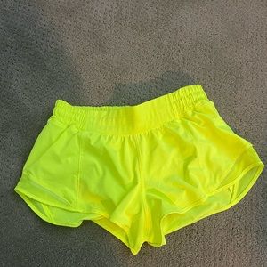 Hotty Hot Low-Rise Lined Short 2.5"